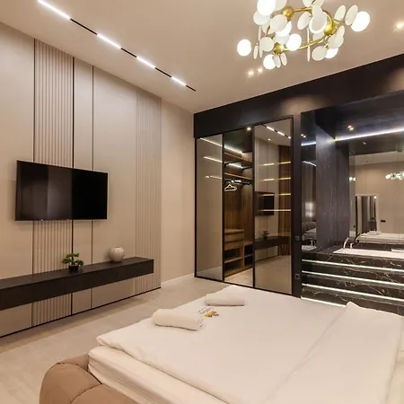 Leogrand Jacuzzi On Malaniuka 2 Апартаменти *